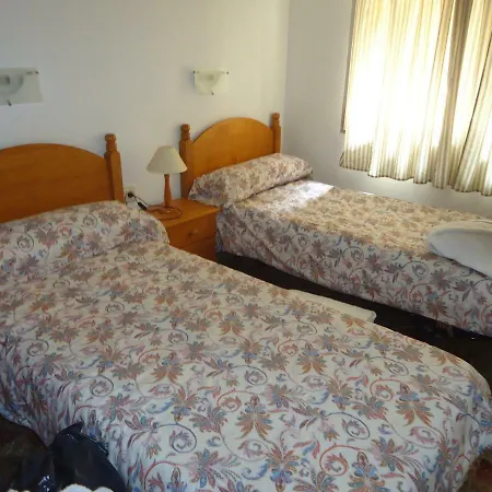 Centro Calle Cerrajeros Bed & Breakfast *
